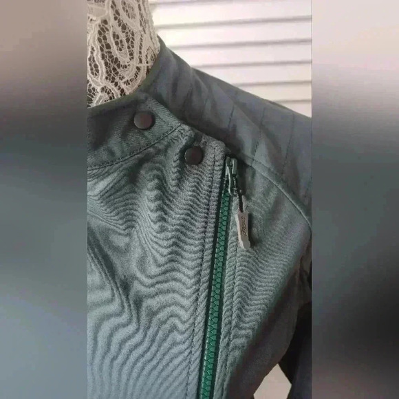 ASICS Women's Medium  Jacket - Picture 3 of 12